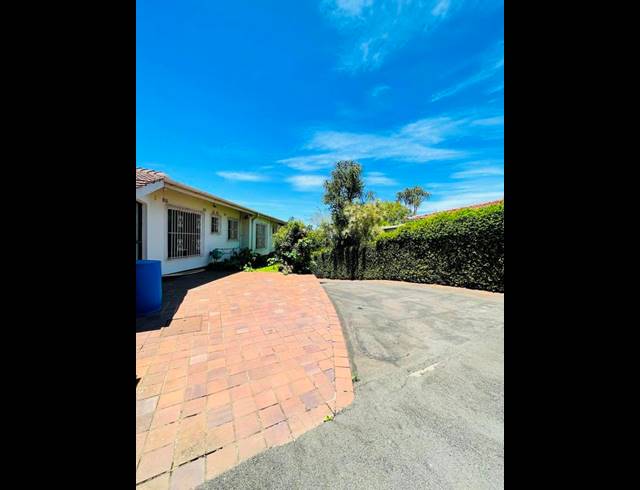 5 BEDROOM HOUSE FOR SALE IN UMBILO